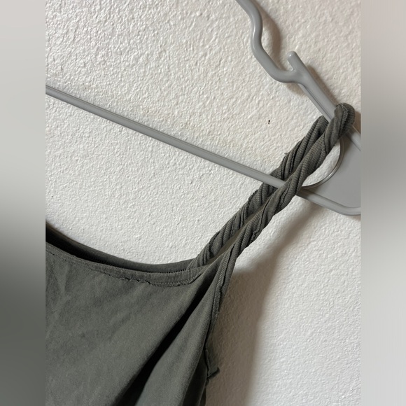 Aerie Crop Twisted Tank - Picture 2 of 4